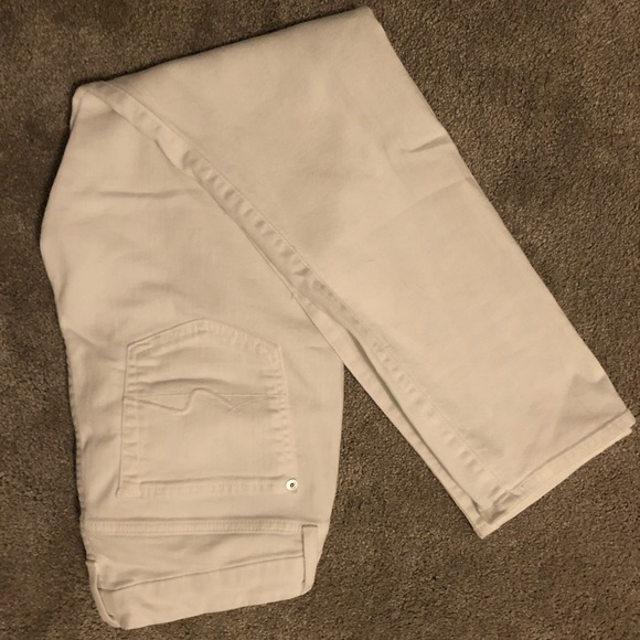 7 For All Mankind Denim - Cropped 7 for all mankind white jeans